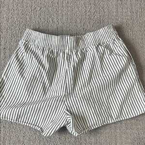 Aritzia Striped Elastic-Waist Women’s Shorts - White & Black